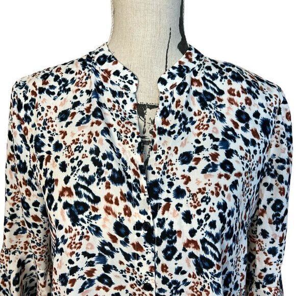 ASTR the Label Blouse Blue Multi Leopard Print Long Sleeves Size S Button Front - Picture 5 of 11